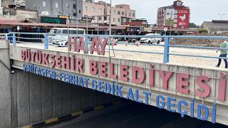 Hatay'da gündem T'siz Hatay tabelası... Sebebi ortaya çıktı 