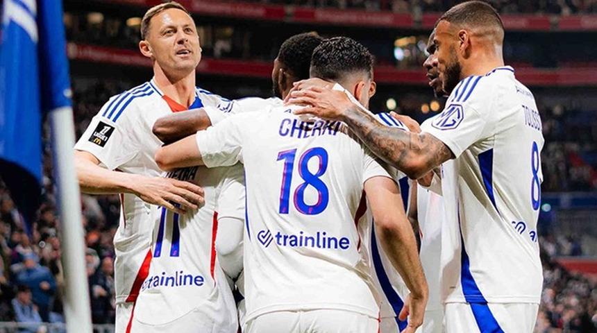 Lyon, sahasında rahat kazandı!