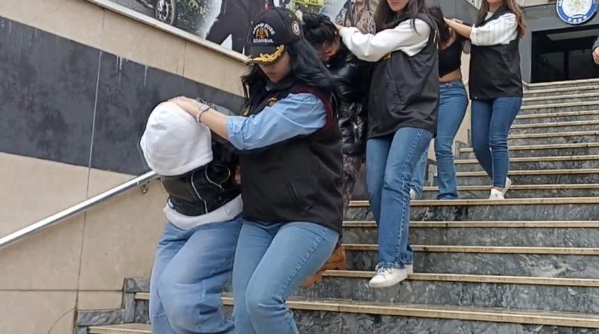 İstanbul'da eş zamanlı fuhuş baskını! Sınır dışı edildiler