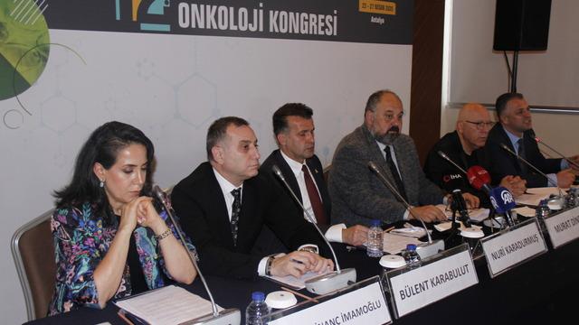 Antalya'da 12. Türk Tıbbi Onkoloji Kongresi düzenlendi