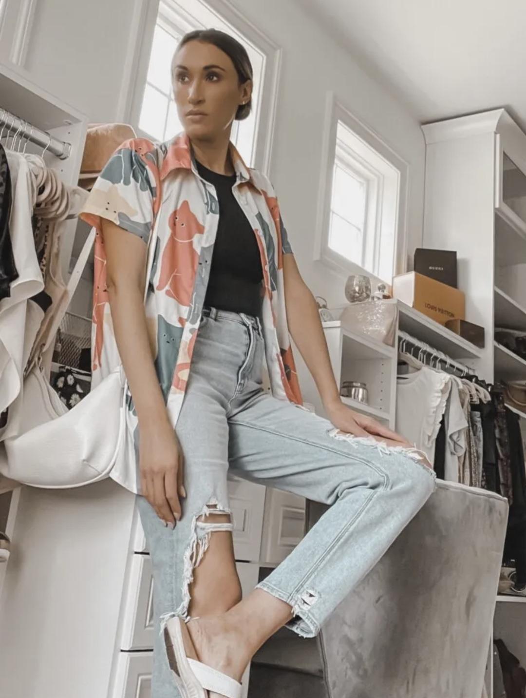 Bu yaz da gömlekler gözde parça! Peki yazın gömlekleri en tarz şekilde nasıl kombinleriz? 8