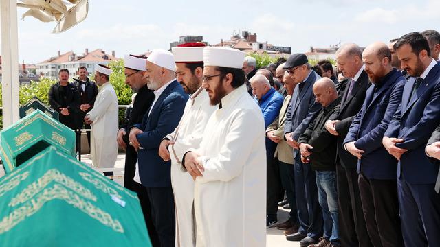 Erdoğan, Arapça öğretmeni Ahmet Karaman'ın cenaze namazına katıldı