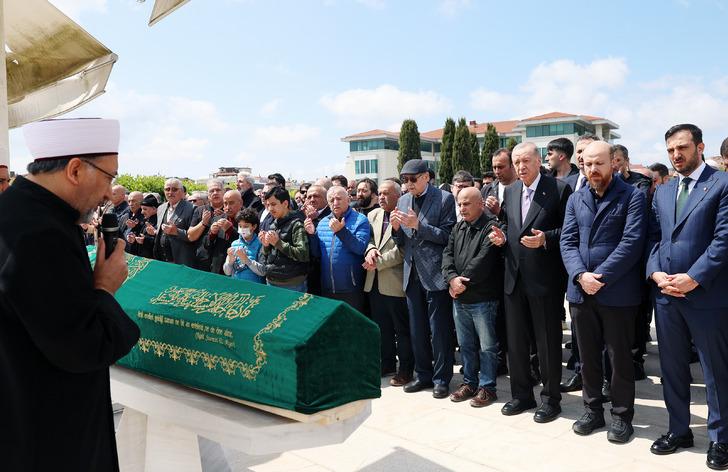 Erdoğan, Arapça öğretmeni Ahmet Karaman'ın cenaze namazına katıldı G2