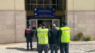 Artvin'de göçmen kaçakçılığı iddiasıyla 2 şüpheli tutuklandı