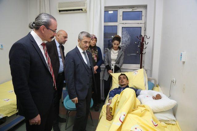 Belediye Başkanı Tahmazoğlu, yaralı askeri ziyaret etti