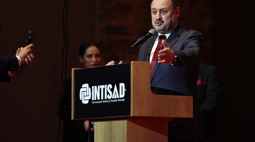 Şanlıurfa Belediye Başkanı Mehmet Kasım Gülpınar Uluslararası İlişkilerde Yılın Üstün Hizmet Ödülünü aldı