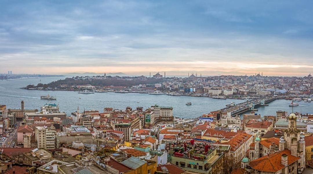 640px-Istanbul_panorama_16293921