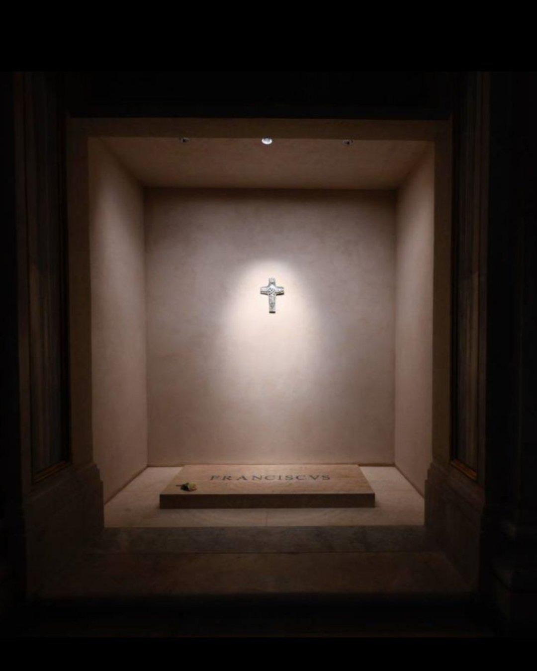 PAPA-FRANCISCUSUN-MEZARINDAN-ILK-FOTOGR_682548_202107