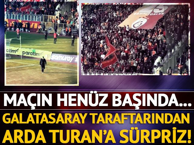 Galatasaray taraftarından Arda Turan'ı duygulandıran sürpriz!