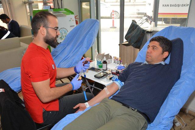 Efeler Belediyesi’nden Kızılay’a 36 ünite kan bağışı