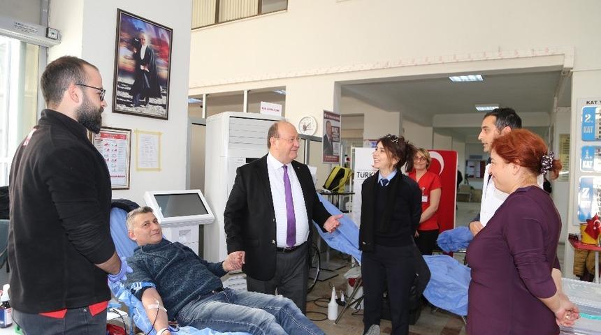 Efeler Belediyesi&rsquo;nden Kızılay&rsquo;a 36 &uuml;nite kan bağışı