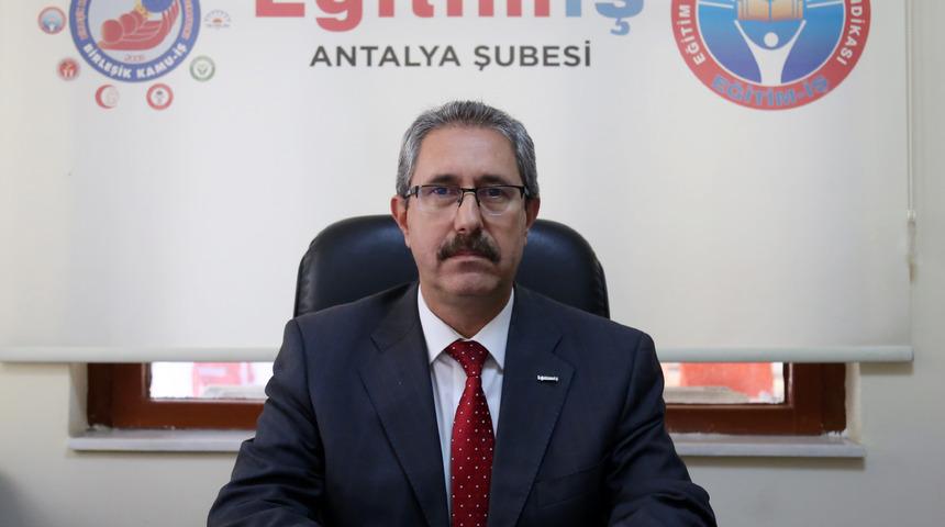 Ortaokul &ouml;ğrencilerinin 'Asker Duası' şiiri tartışması