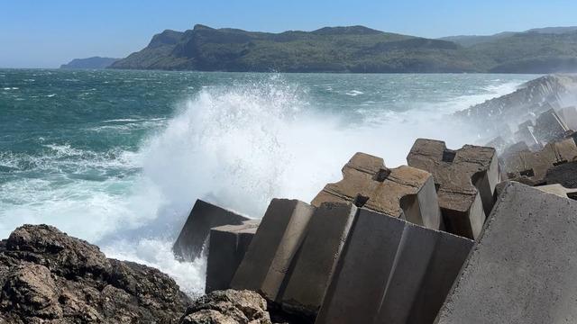 Bartın'da şiddetli rüzgar! Denizde dalga boyu 4 metreye ulaştı
