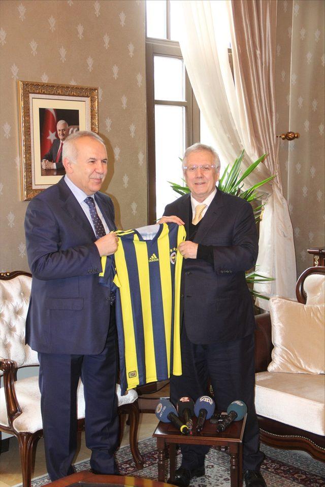 Fenerbahçe Kulübü Başkanı Yıldırım, Hatay'da
