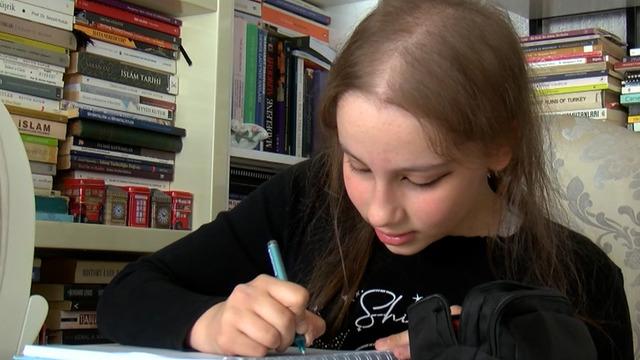 Milli Eğitim Bakanlığı, Lösemi tedavisi gören Vera için evde eğitim imkanı başlatıyor: Bakanlık, öğretmen ataması yaptı