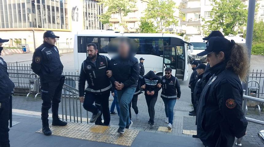 Zonguldak'ta kaçak silah imalatı ve ticareti operasyonunda yakalanan 5 zanlıya tutuklama