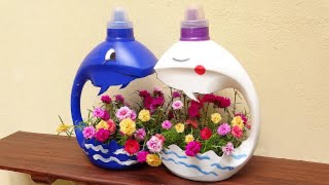 Balkon sezonu açılıyor! Plastik şişelerden saksı tasarlamanın yolları 4
