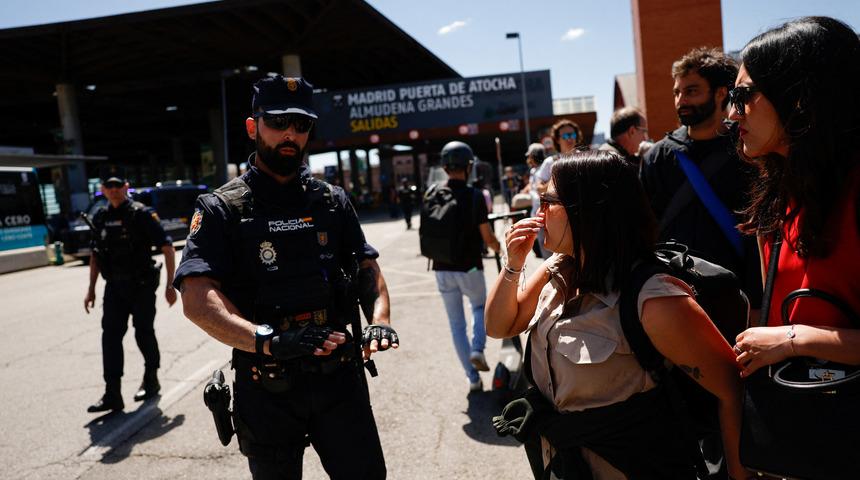 Avrupa'yı sarsan elektrik kesintinin sebebi bulunamadı! İspanya'da acil durum ilanı! 3 bölgenin yönetimi hükümete geçiyor