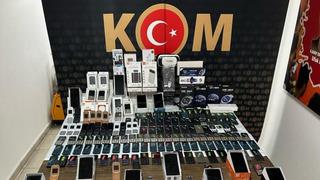 Kaçakçılık operasyonunda çok sayıda telefon ve elektronik eşya ele geçirildi