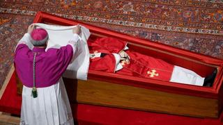 Yeni Papa seçilecek! Kardinallerle ilgili önemli iddia: İkiye bölündüler! 