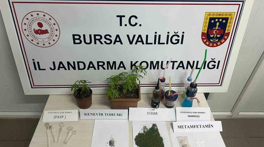 Uyuşturucu partisine jandarma baskını: 8 gözaltı