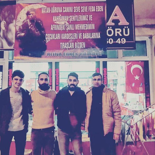 Asker ve şehit yakınlarını ücretsiz tıraş ediyor