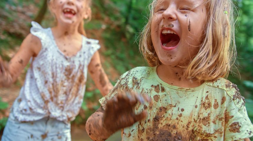 Çocukların toprakla oynaması faydalı mı? Çamurla oynamak bağışıklık sistemini güçlendiriyor mu?