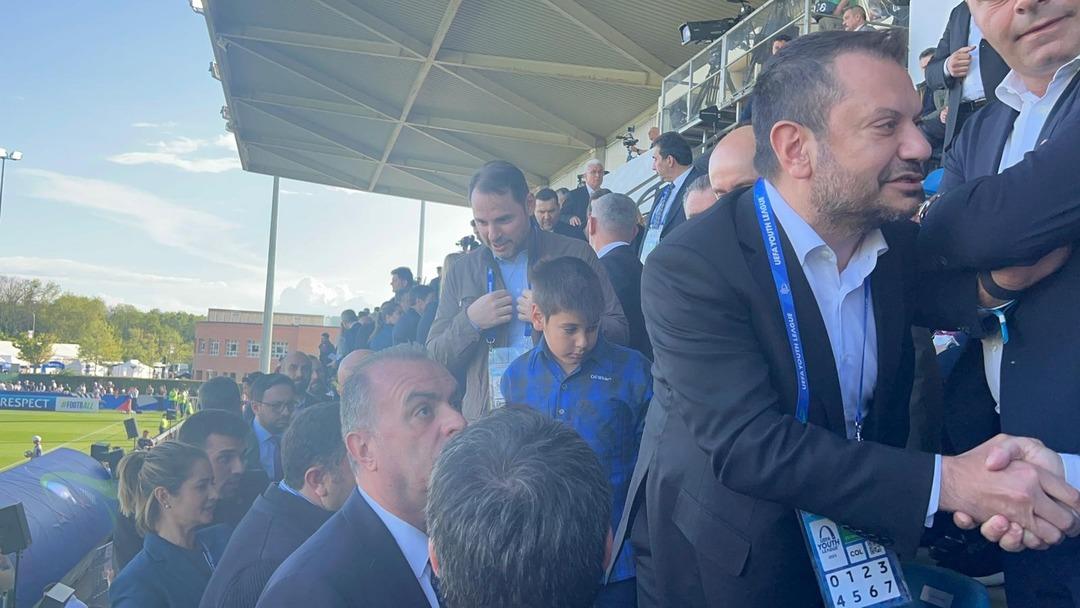 Berat Albayrak da aralarındaydı! Uzun süre sonra tribünde görüntülendi 3