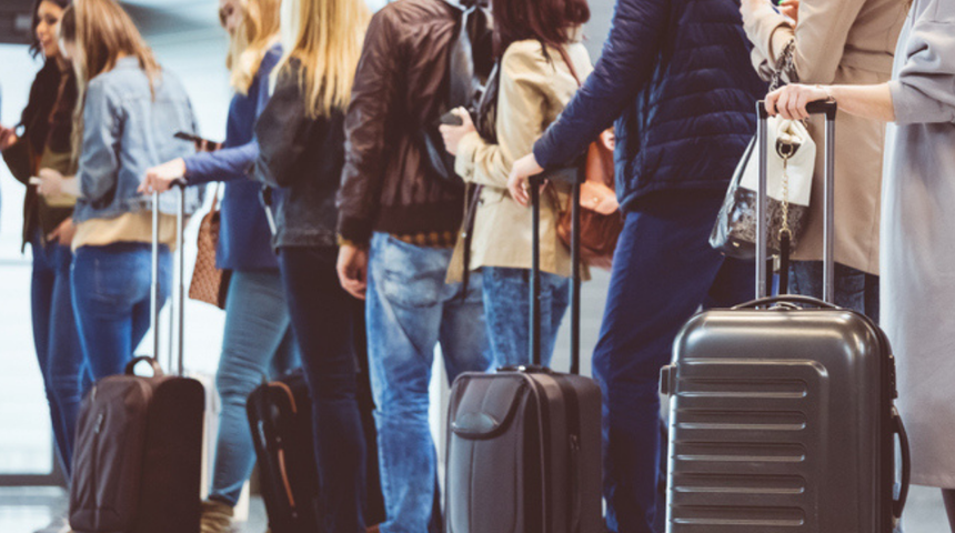 Seyahat edenler dikkat: O eşyayı valize koymak yasaklandı! Yangın çıkarabiliyor...