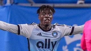 Galatasaray'dan ayrılıp ABD'ye gitmişti! Yenilince Zaha ve taraftar birbirine girdi