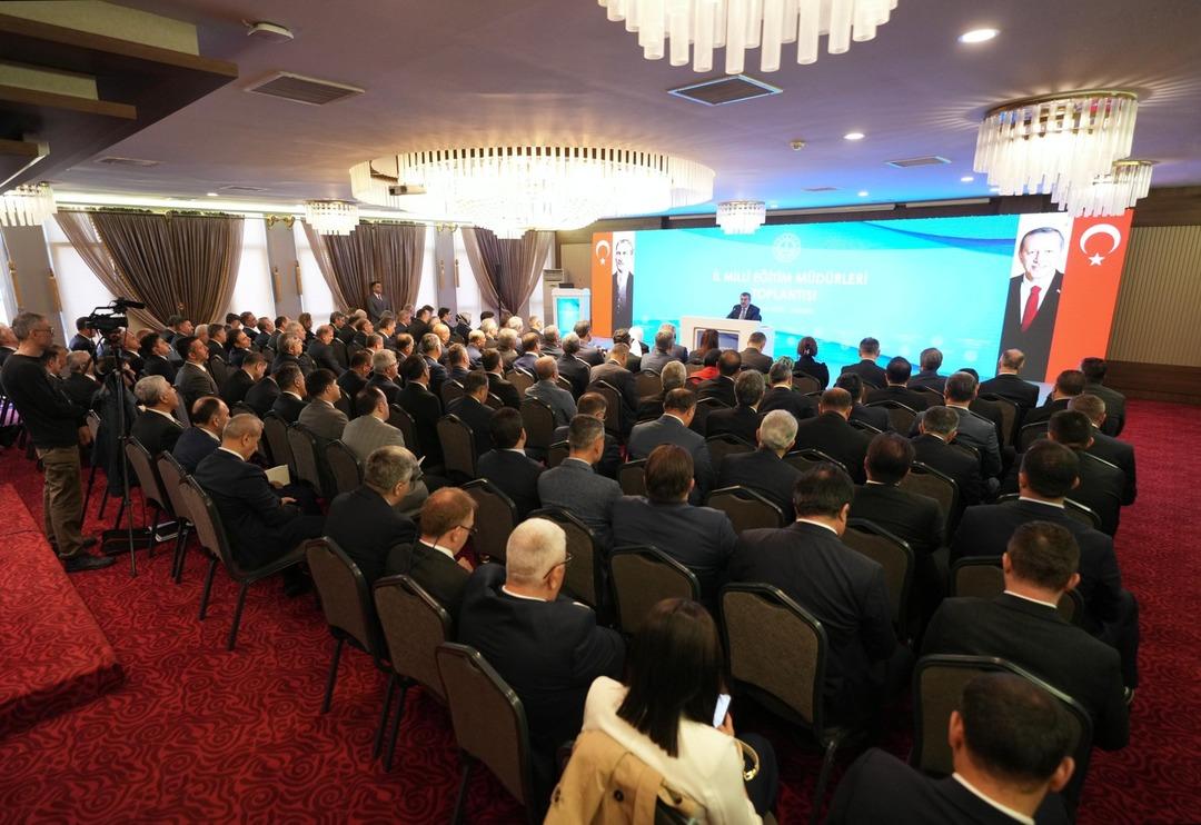 BAKAN-TEKIN-81-ILIN-MILLI-EGITIM-MUDURU_685323_202981