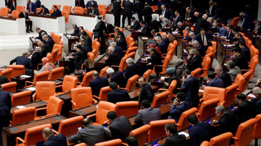 Yardımcı doçentlik kalktı! Meclis'te kabul edildi