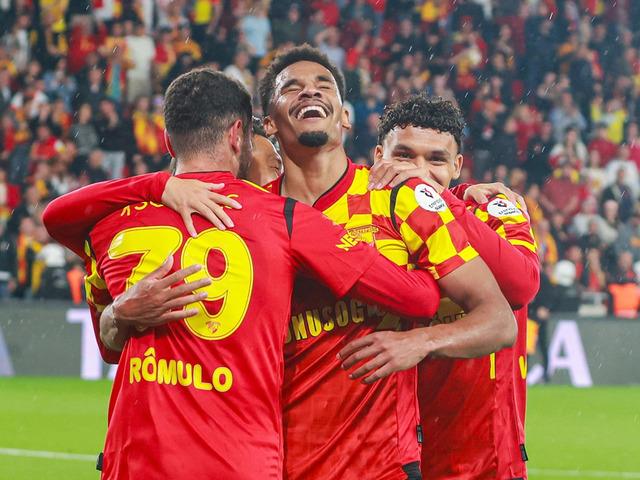 Göztepe hayata döndü