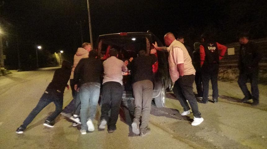 Arkadaşının aracını izinsiz alıp kaza yaptı: 2 yaralı