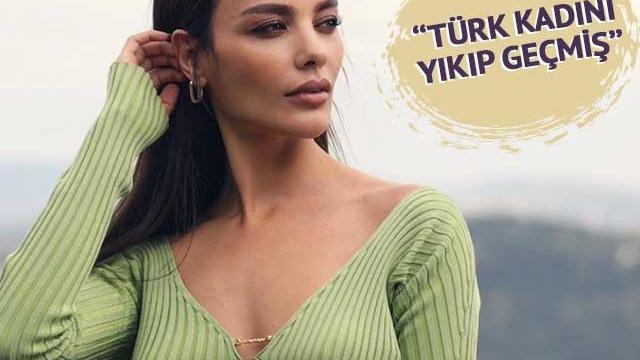 Hazal Filiz Küçükköse Dünyanın en seksi kadınıyla poz verdi! Sosyal medya onu konuştu! Türk kızımız daha güzel 