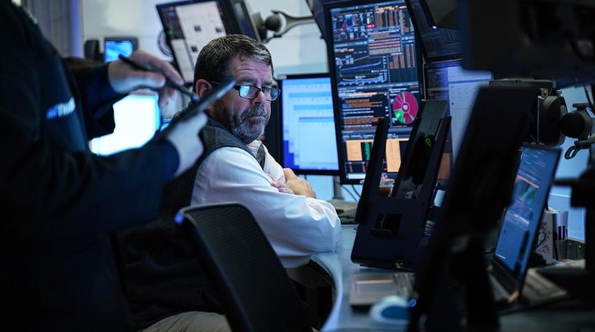 Küresel piyasalar, tarifelerin gölgesinde büyüme verilerine odaklandı