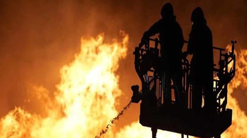 Hindistan'da otelde yangın: 15 ölü