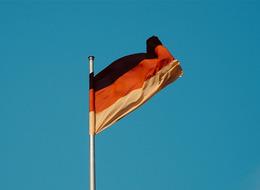 Alman ekonomisi, ilk çeyrekte yüzde 0,2 büyüyerek teknik resesyonun kıyısından döndü