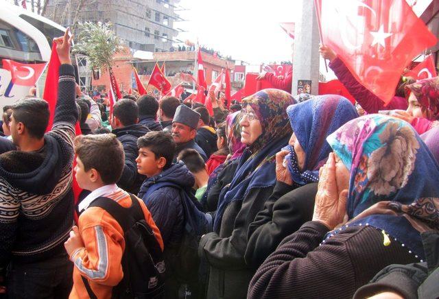 Afrin’e giden özel birliklere çok özel karşılama