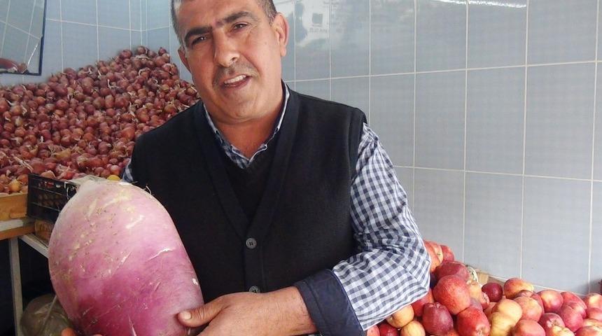 6 kilo 380 gramlık turp g&ouml;renleri şaşırttı