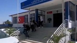 Hatay'da 21 kaçak göçmen yakalandı: 5 tutuklama