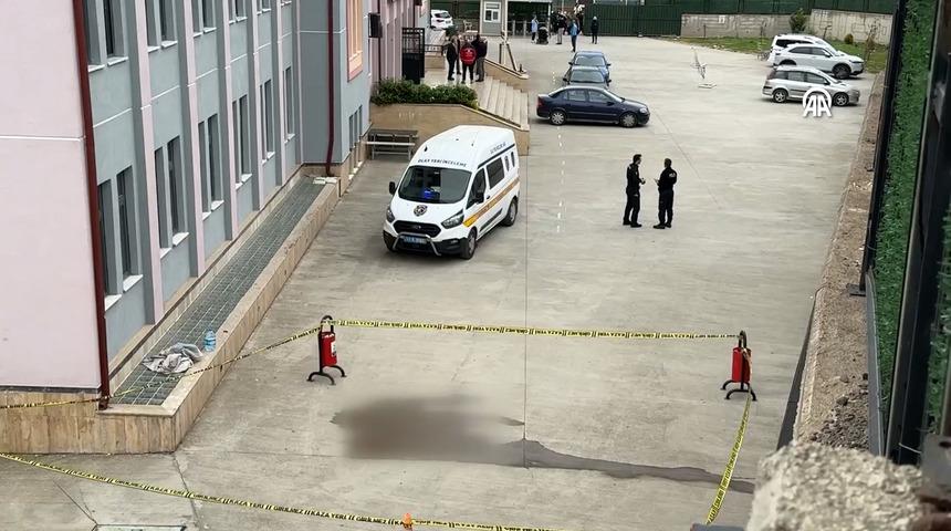 Yer: Kocaeli! Öğrenci okulun penceresinden düştü, ağır yaralandı