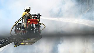 Sancaktepe'de iş merkezinde çıkan yangın kontrol altına alındı