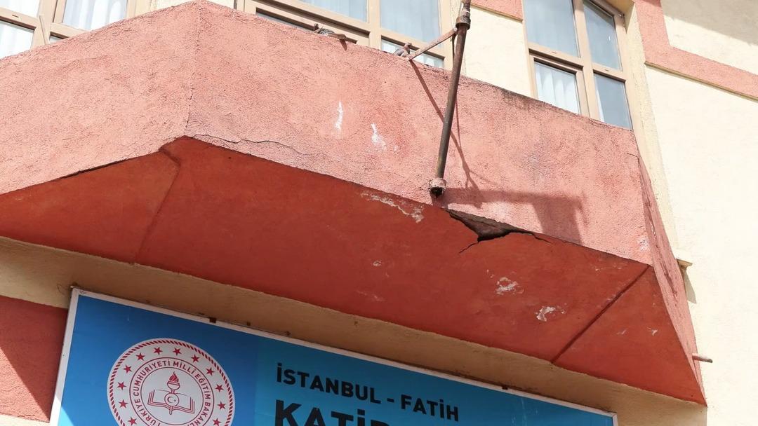 ISTANBUL--ISTANBULDA-DEPREMIN-ARDINDAN-_687265_203618