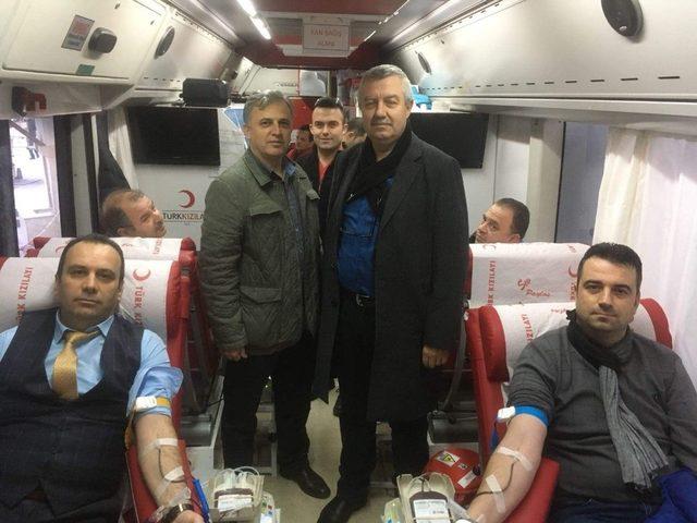 Batı Trakyalılar’dan Mehmetçik için kan bağışı