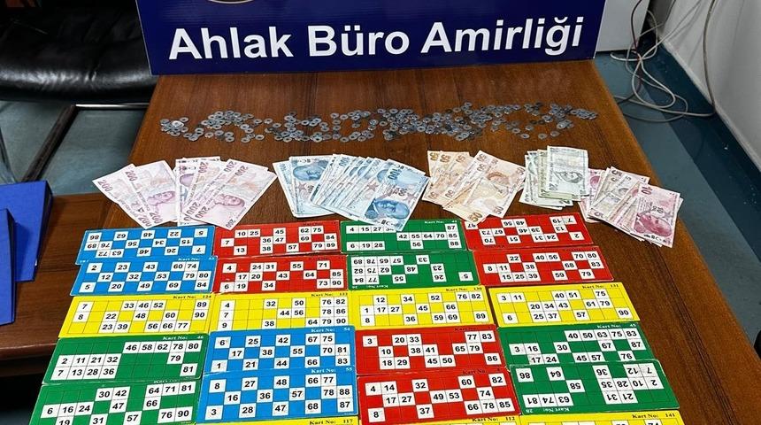 Adana'da kumar oynatılan iş yeri canlı yayından belirlendi