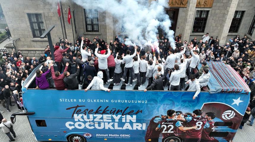 Avrupa ikincisi olan Trabzonspor U19 Takımı'na coşkulu kutlama
