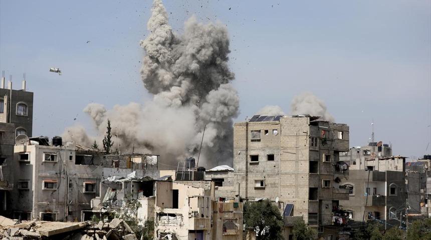 İsrail ordusunun sabahtan bu yana Gazze'ye düzenlediği saldırılarda 22 Filistinli öldü