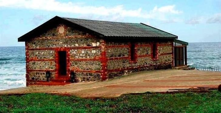 Hangi meşhur dizi evinde yaşamak isterdin?