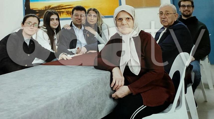 Ekrem İmamoğlu'ndan cezaevinde ilk kare: Ailesi açık görüşte ziyaret etti